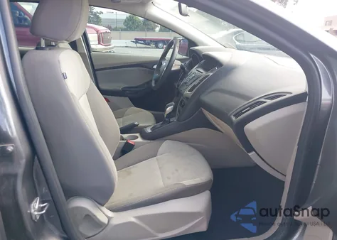 2014 Ford Focus Se z USA, uszkodzony, nr VIN 1FADP3K2XEL410121